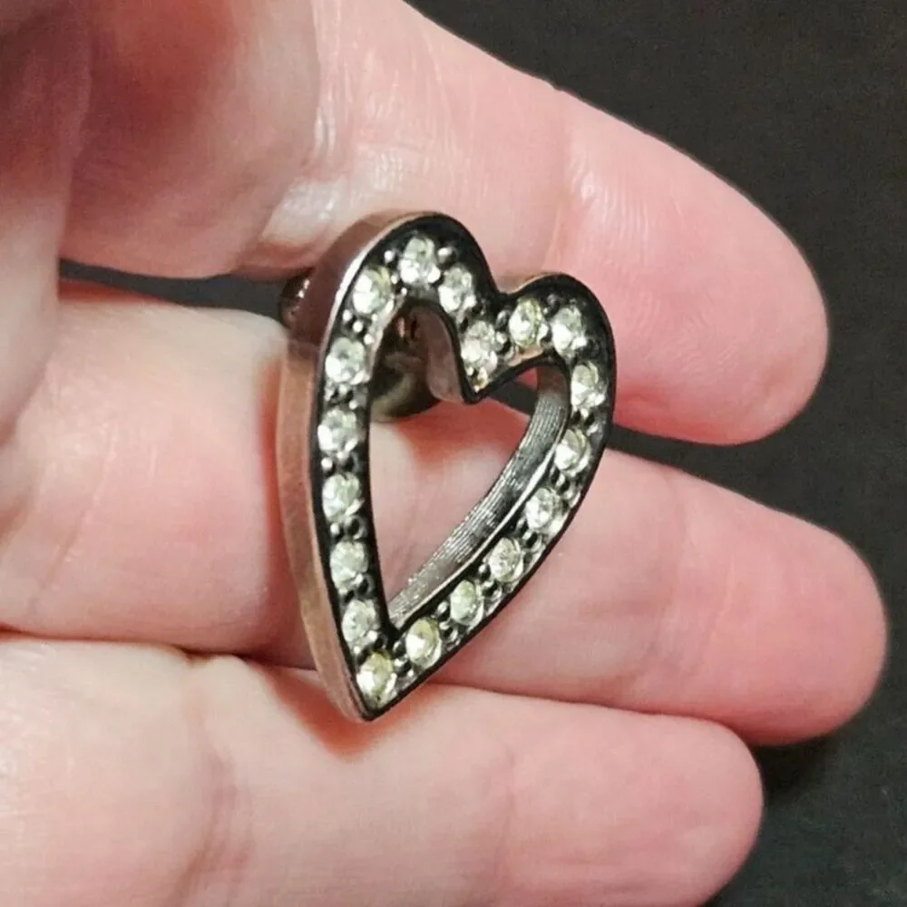 Avon pretty silver